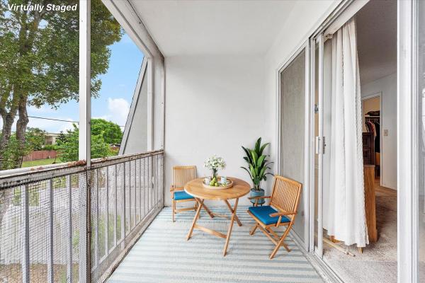 Nova Townhouses, 4056 SW 67th Ter #10, Davie, Florida 33314, image 2