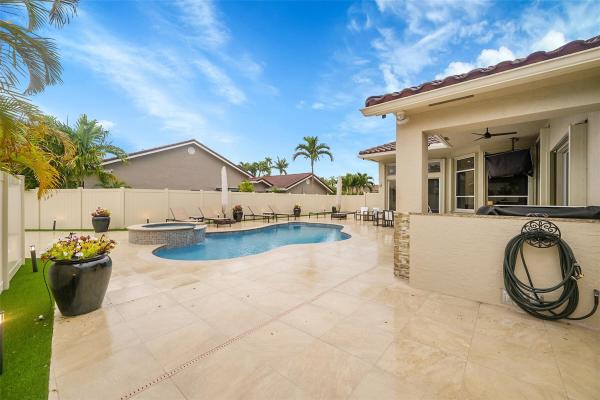 Deer Creek Golf Estates, 2321 Deer Creek Trl, Deerfield Beach, Florida 33442, image 3