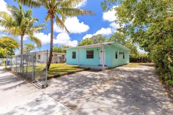 Collier City, 2838 NW 6th St, Pompano Beach, Florida 33069, image 1