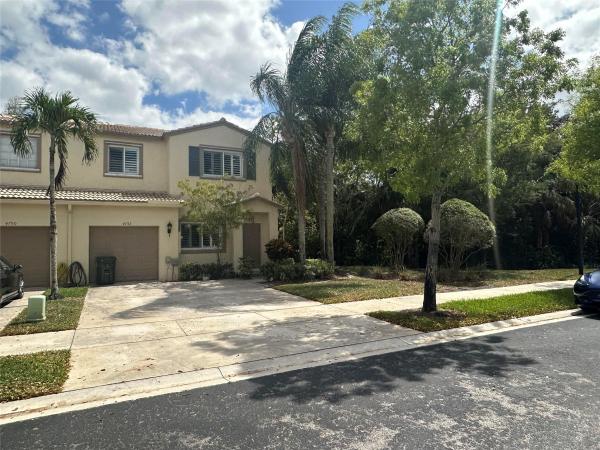 Lago Vista At Coconut Creek, 4792 Lago Vista Dr #4792, Coconut Creek, Florida 33073, image 1