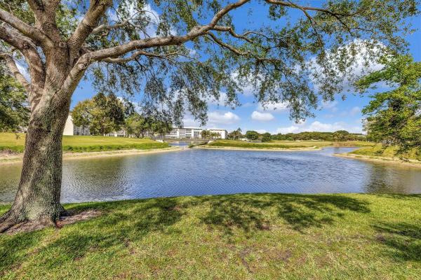 Portofino Village, 3203 Portofino Pt #O4, Coconut Creek, Florida 33066, image 2
