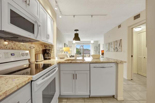 Water Chase At Cypress Bend, 2230 N Cypress Bend Dr #306, Pompano Beach, Florida 33069, image 1
