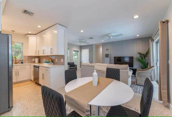 Seacrest Estates, 176 SE 27th Pl, Boynton Beach, Florida 33435, image 3