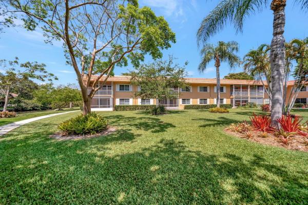 Manor Grove Village, 200 NE 19th Ct #109M, Wilton Manors, Florida 33305, image 1