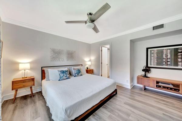 Manor Grove Village, 200 NE 19th Ct #109M, Wilton Manors, Florida 33305, image 3