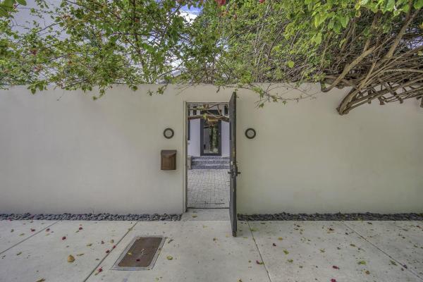 120 NE 25th St, Miami, Florida 33137, image 1