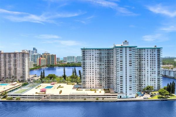 Winston Towers 500, 301 174th St #2210, Sunny Isles Beach, Florida 33160, image 1