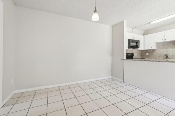 Forest Lakes Townhomes, 1660 Forest Lakes Cir #D, West Palm Beach, Florida 33406, image 2