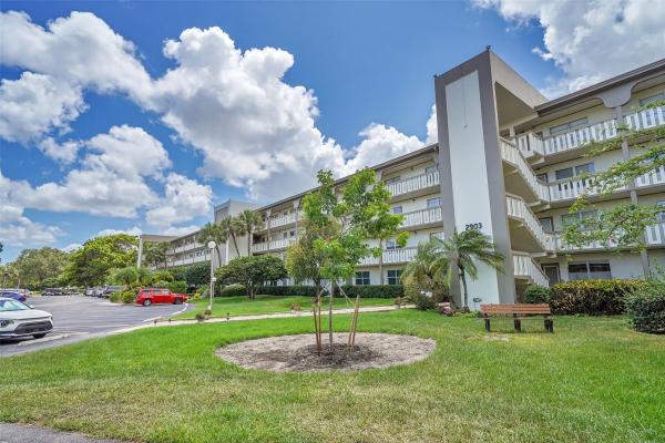 Victoria Village, 2903 Victoria Cir #C2, Coconut Creek, Florida 33066, image 1