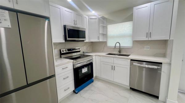 Hollywood Gardens, 2801 N 34th Ave #16A, Hollywood, Florida 33021, image 1