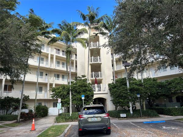 Royal Point At Palm-Aire, 3600 Oaks Clubhouse Dr, Pompano Beach, Florida 33069, image 1