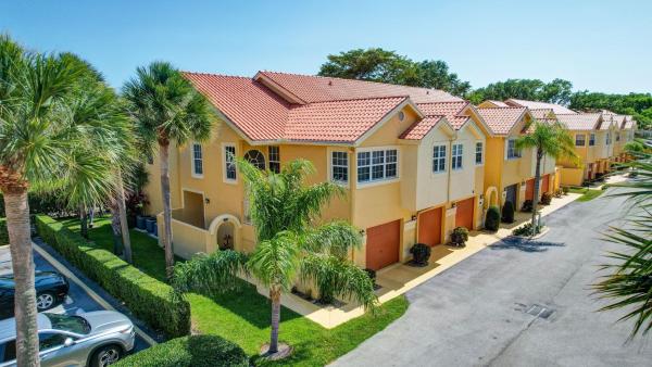 Cabana Bay Village, 2121 S Ocean Blvd #302, Lauderdale By The Sea, Florida 33062, image 1