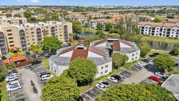 9421 Fontainebleau Blvd #109, Unincorporated Dade County, Florida 33172, image 1