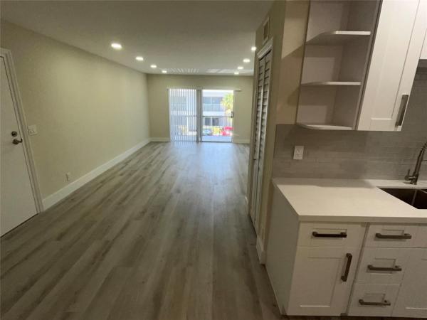 Bay Colony Club, 6407 Bay Club Dr #3, Fort Lauderdale, Florida 33308, image 1