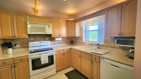 North Gardens Of Deerfield Beach, 700 SE 6th Ave #302, Deerfield Beach, Florida 33441, image 1