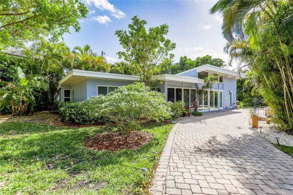 Lighthouse Point Residential, 2912 NE 27th St, Lighthouse Point, Florida 33064, image 1