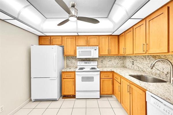 Bermuda Village, 1902 Bermuda Cir #H3, Coconut Creek, Florida 33066, image 1