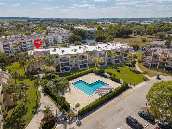 Racquet Club At Bonaventure, 230 NE Lakeview Dr #201, Weston, Florida 33326, image 1