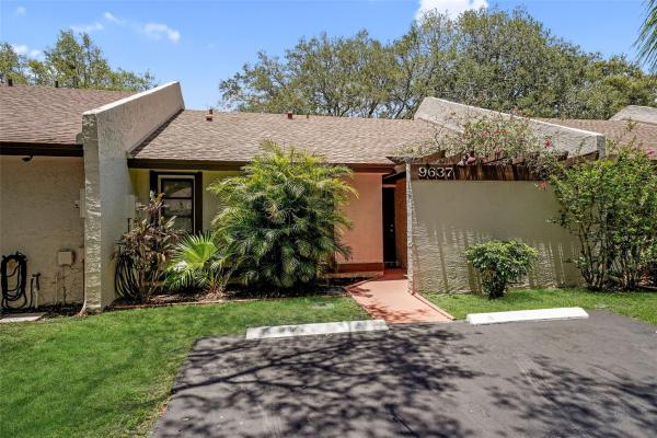East Lakes Townhomes, 9637 NW 15th Ct, Pembroke Pines, Florida 33024, image 1