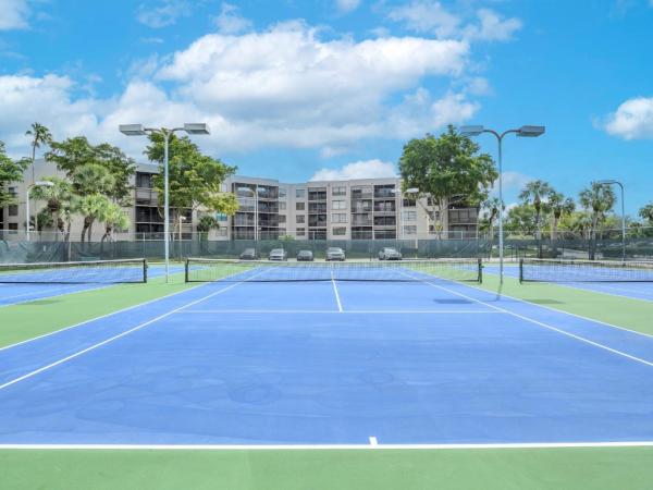 Colony Point, 1101 Colony Point Cir #422, Pembroke Pines, Florida 33026, image 1