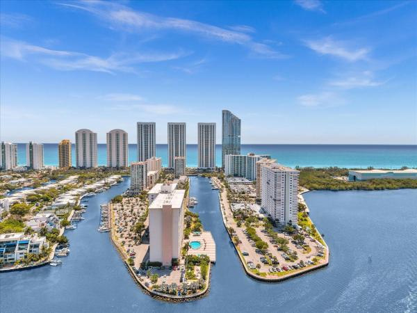 Arlen House Central, 300 Bayview Dr, Sunny Isles Beach, Florida 33160, image 1