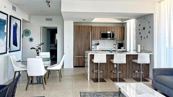 Tiffany House, 401 N Birch Rd #415, Fort Lauderdale, Florida 33304, image 1