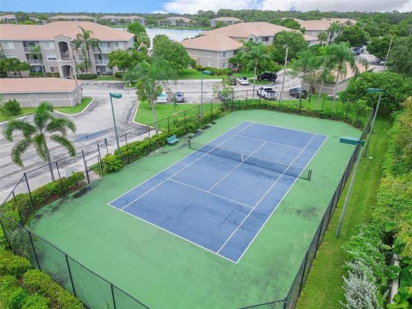 5045 Wiles Rd #202, Coconut Creek, Florida 33073, image 3