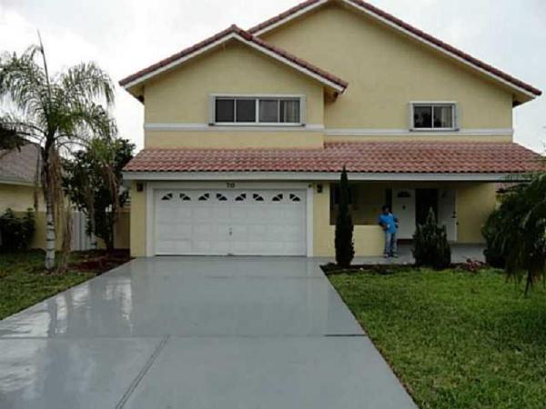 Chapel Pointe, 710 NW 207th Ave, Pembroke Pines, Florida 33029, image 1