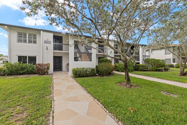 Palm Greens At Villa Del Ray, 5820 Sugar Palm Ct #E, Delray Beach, Florida 33484, image 1