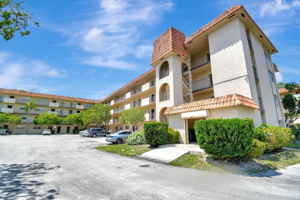 The Falls Of Inverrary, 6201 N Falls Circle Dr #207, Lauderhill, Florida 33319, image 1