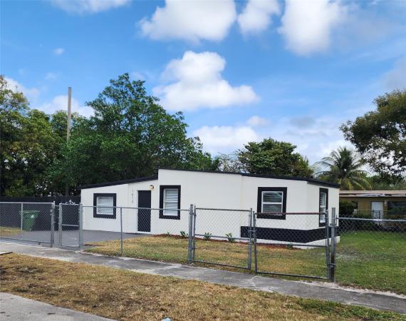 Lauderdale Manor, 1613 NW 11th St, Fort Lauderdale, Florida 33311, image 1