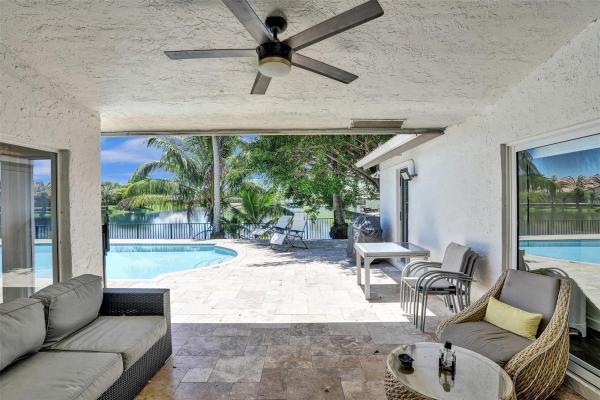 Jacaranda Lakes, 10130 NW 13th St, Plantation, Florida 33322, image 1