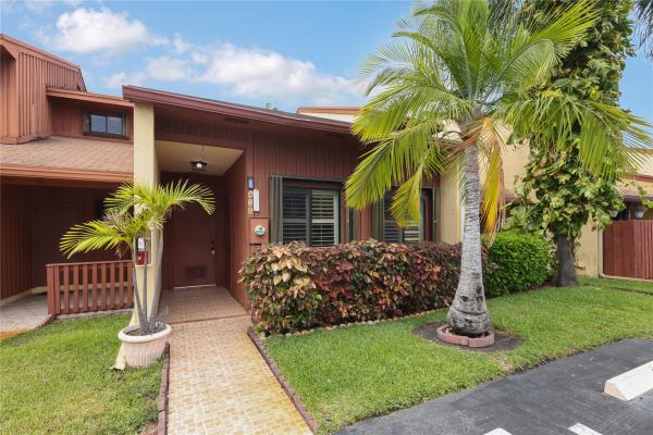 Sandpiper Woods, 426 SE 11th Ter, Dania Beach, Florida 33004, image 1