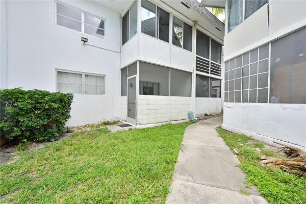 Margate Village, 6507 Winfield Blvd #106-C, Margate, Florida 33063, image 2