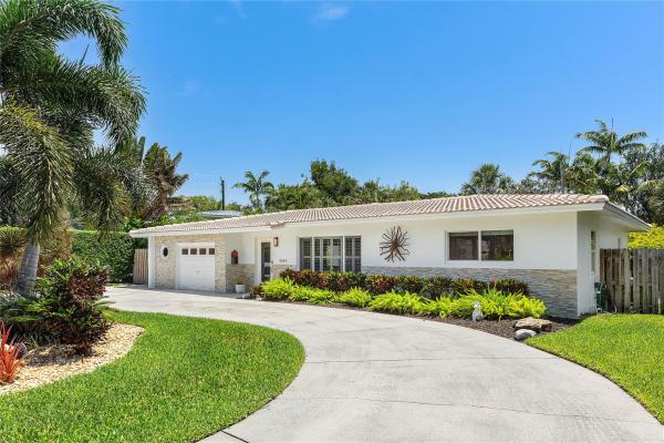 Lighthouse Point Residential, 2642 NE 26th Ter, Lighthouse Point, Florida 33064, image 1