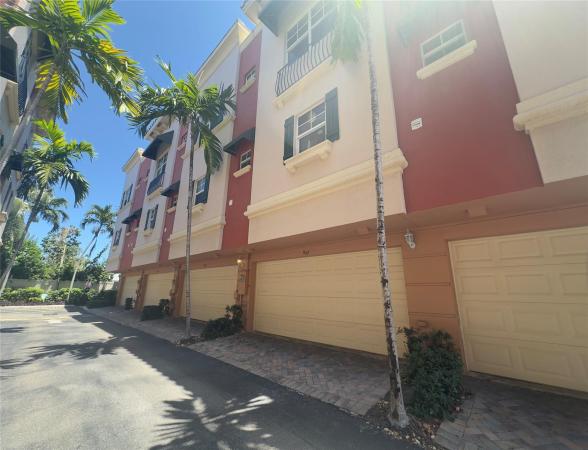 Villa Medici, 1033 NE 17th Way #902, Fort Lauderdale, Florida 33304, image 1