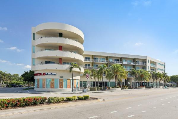 Island City Lofts, 2301 Wilton Dr #R303, Wilton Manors, Florida 33305, image 1