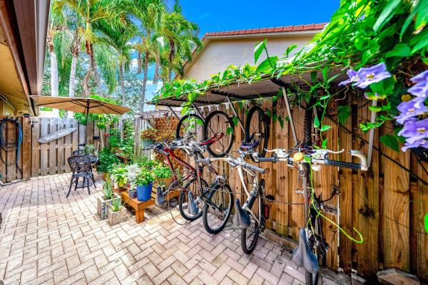 Jacaranda Lakes, 1581 NW 101st Ave, Plantation, Florida 33322, image 1