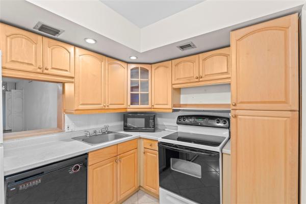 Palm-Aire Country Club 1, 3200 N Palm Aire Dr #303, Pompano Beach, Florida 33069, image 1