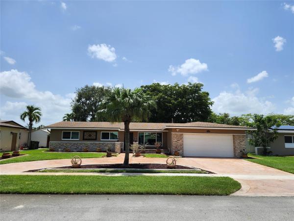 Pasadena Lakes, 600 NW 93rd Ave, Pembroke Pines, Florida 33024, image 1
