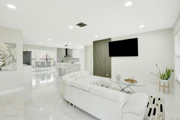 Meadowbrook, 400 NW 20th St, Wilton Manors, Florida 33311, image 1