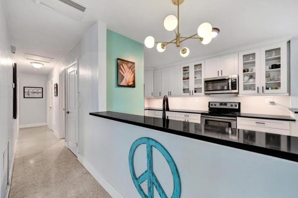 Jenada Villas, 2808 NW 8th Ave, Wilton Manors, Florida 33311, image 2