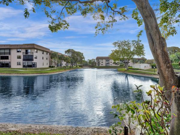 Lakes Of Carriage Hills, 6080 N Sabal Palm Blvd #305, Tamarac, Florida 33319, image 1