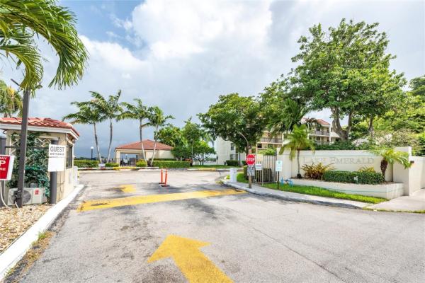 Lake Emerald, 116 Lake Emerald Dr #302, Oakland Park, Florida 33309, image 2