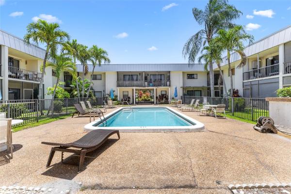 Centre Hill Courts, 825 NW 13th St #1130, Boca Raton, Florida 33486, image 1