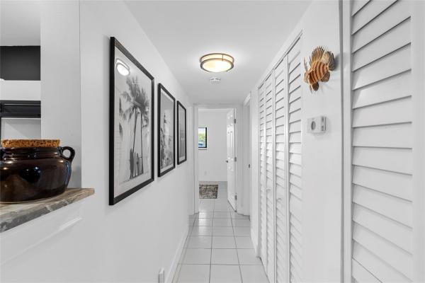 Centre Hill Courts, 825 NW 13th St #1130, Boca Raton, Florida 33486, image 1