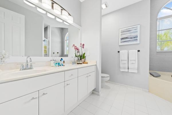 Bella Verde, 6379 Bella Cir #605, Boynton Beach, Florida 33437, image 1