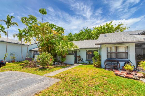 Spring Lake Villas, 8213 NW 100th Dr #8213, Tamarac, Florida 33321, image 1