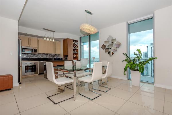 Axis On Brickell North, 1111 SW 1st Ave, Miami, Florida 33130, image 1