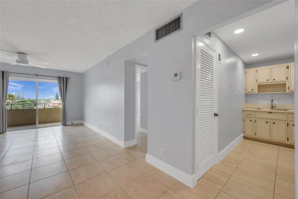 Victoria Park Tower, 900 NE 18th Ave #503, Fort Lauderdale, Florida 33304, image 1